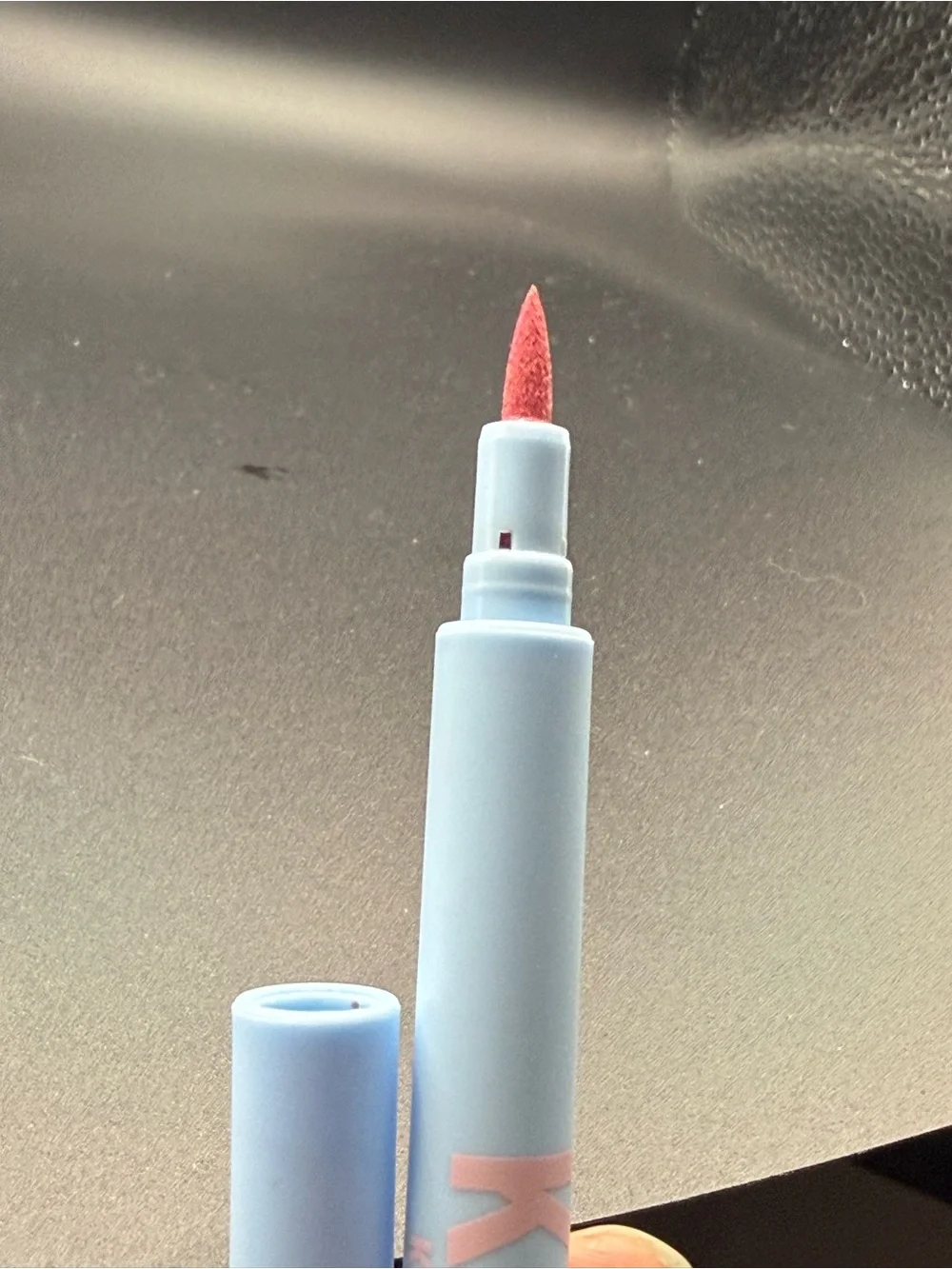 Kylie Liquid Eyeliner in shade 4 ever ting- pink